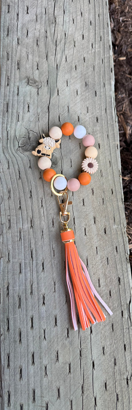 Highland cow beaded wristlet